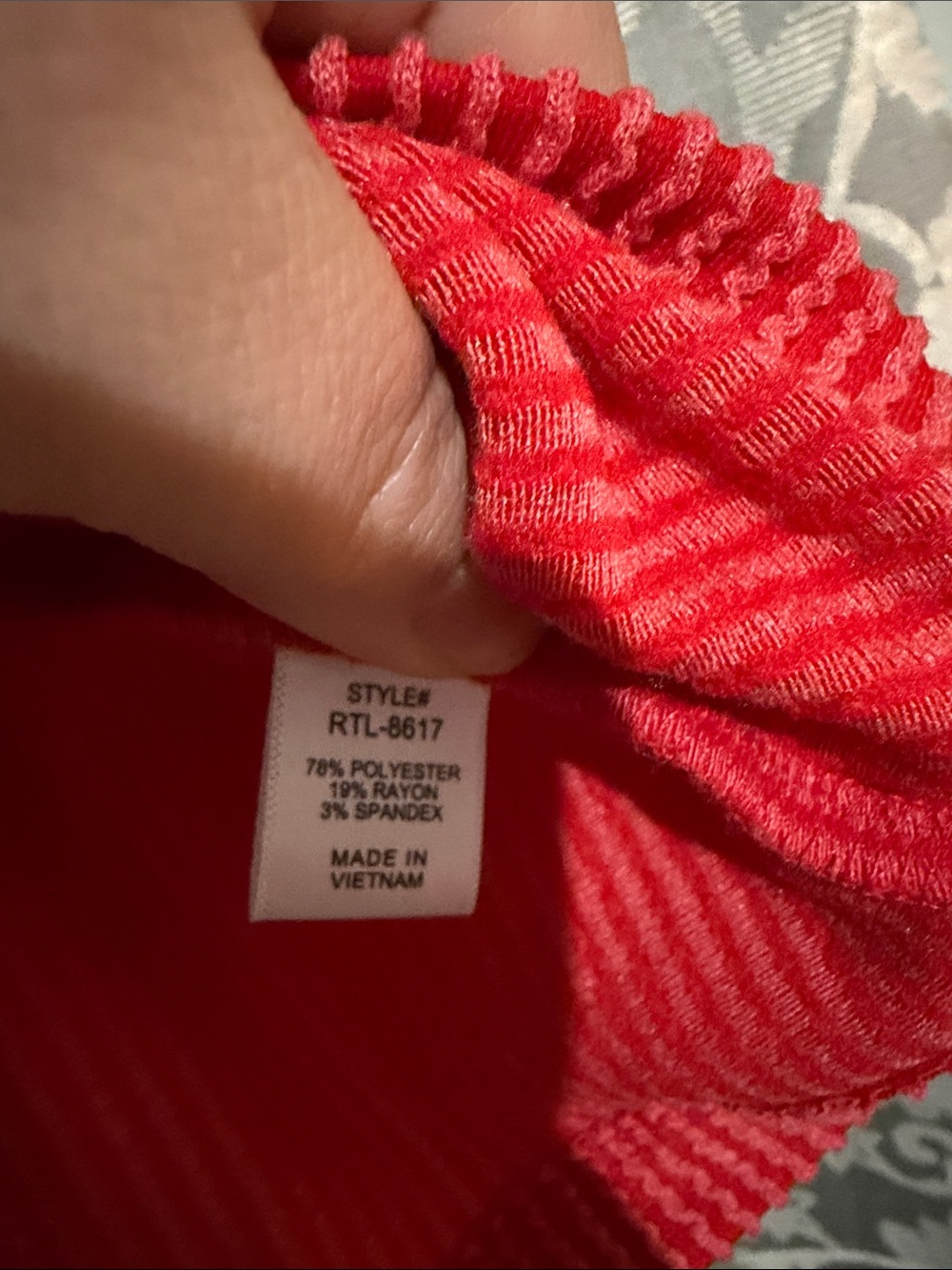 NWOT Zenana Outfitters Red Ribbed Puff Sleeve Top - Picture 3 of 4